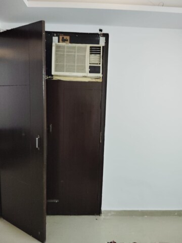 Furnished Amenities in 1 BHK Builder Floor at Saket – for Rent