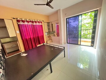 Master Bedroom in 2 BHK Apartment at Kumar Parisar, Kothrud – for Rent