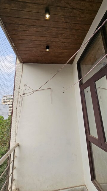 Furnished Amenities in 3 BHK Builder Floor at Gyan Khand – for Rent
