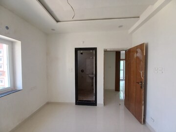 Room in 3 BHK Apartment at Serilingampally – for Rent