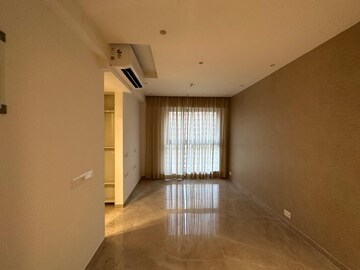 Room in 3 BHK Apartment at Kanakia Rainforest, Andheri East – for Rent