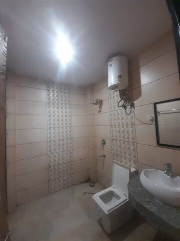 Bathroom in 1 BHK Apartment at Sector 24 – for Rent