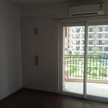 Room in 3 BHK Apartment at ATS Nobility, Sector 4, Greater Noida – for Rent