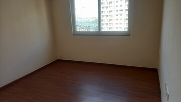 Room in 3 BHK Apartment at Purva Silversands, Mundhwa – for Rent