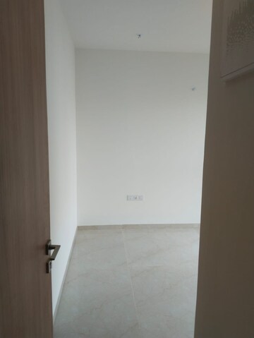 Room in 2 BHK Apartment at Godrej Nest Kandivali, Kandivali East – for Rent