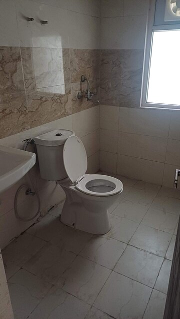 Bathroom in 2 BHK Apartment at Amrapali Golf Homes, Sector 4, Greater Noida – for Rent