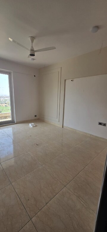 2 BHK Apartment For Rent in BPTP Discovery Park, Sector 80