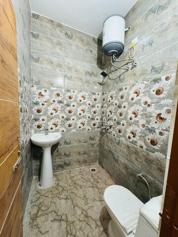Bathroom in 3 BHK Apartment at Sector 127 – for Rent