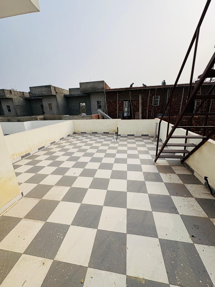 undefined, sector 127 3 Bedroom 1500 Sq.Ft. Apartment In Sector 127 Mohali 8312702