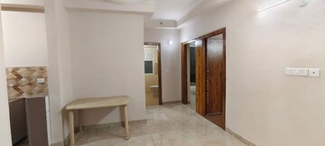Room in 3 BHK Apartment at Amrapali Golf Homes, Sector 4, Greater Noida – for Rent