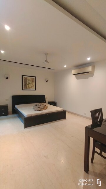 Living Room in 3 BHK Builder Floor at Defence Colony – for Rent