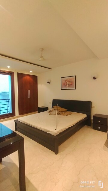 Bedroom in 3 BHK Builder Floor at Defence Colony – for Rent