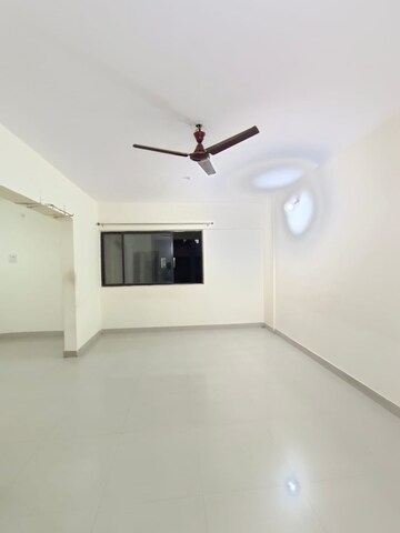 Room in 3 BHK Apartment at Siddhivinayak Shubhashree Residential, Akurdi – for Rent