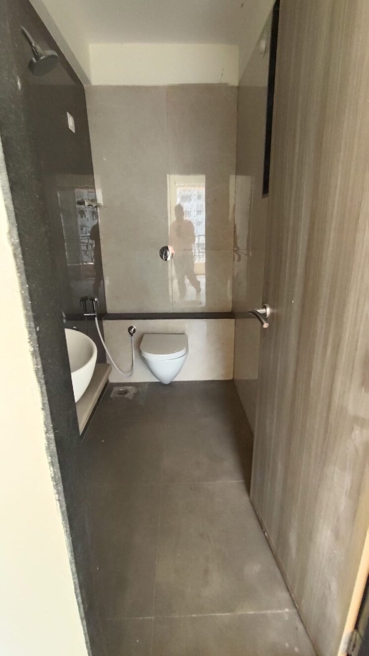 Bathroom, vrindavan-complex-dombivli-west 1 Bedroom 545 Sq.Ft. Apartment In Dombivli West Thane 8313112