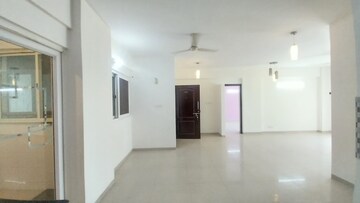 Room in 3 BHK Apartment at Alpine Pyramid, Sahakara Nagar – for Rent