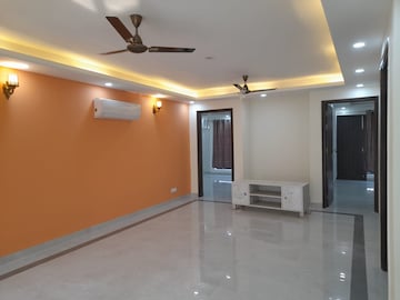 Room in 3 BHK Apartment at Sector 21d – for Rent