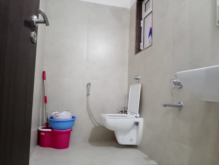 Bathroom, puranik-rumah-bali 2 Bedroom 750 Sq.Ft. Apartment In Ghodbunder Road Thane 8313058