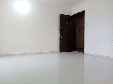Room in 2 BHK Apartment at Puranik Rumah Bali, Ghodbunder Road – for Sale