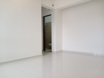 Room in 2 BHK Apartment at Puranik Rumah Bali, Ghodbunder Road – for Sale