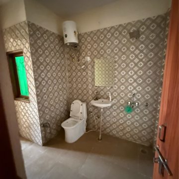 Bathroom in 3.5 BHK Builder Floor at Sector 63a – for Rent
