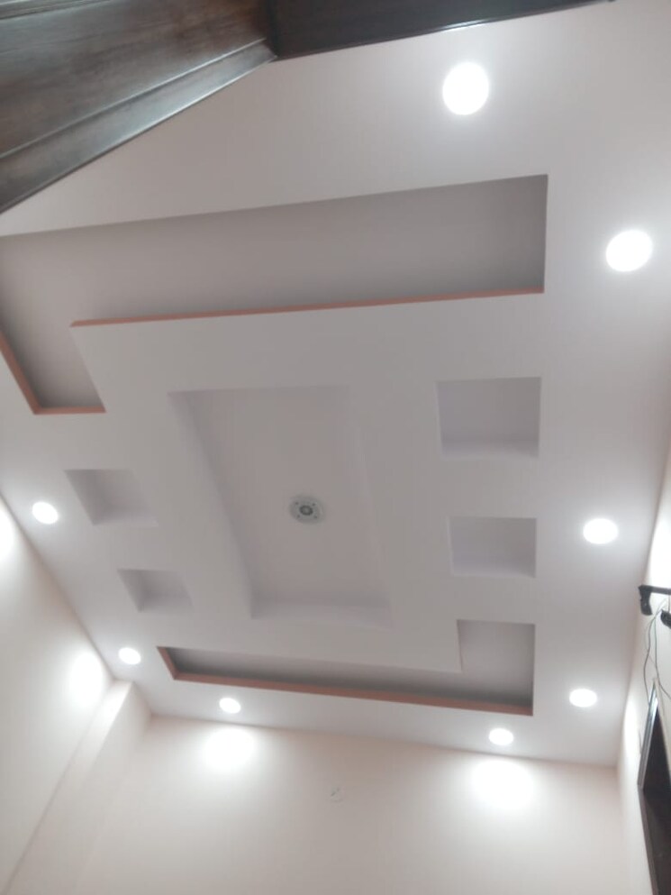 undefined, kishan ganj 3 Bedroom 70 Sq.Yd. Builder Floor In Kishan Ganj Delhi 8313502