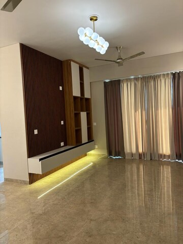Room in 3.5 BHK Apartment at M3M Sky City, Sector 65 – for Rent