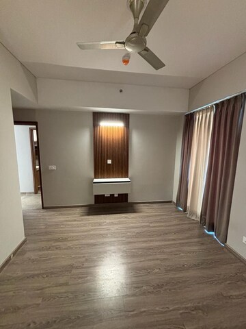 Room in 3.5 BHK Apartment at M3M Sky City, Sector 65 – for Rent