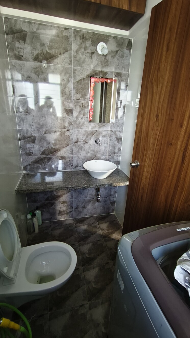 Bathroom, metropolis-aquaris-phase-1 1 Bedroom 650 Sq.Ft. Apartment In Kasarvadavali Thane 8313655