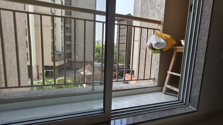 Balcony, metropolis-aquaris-phase-1 1 Bedroom 650 Sq.Ft. Apartment In Kasarvadavali Thane 8313655