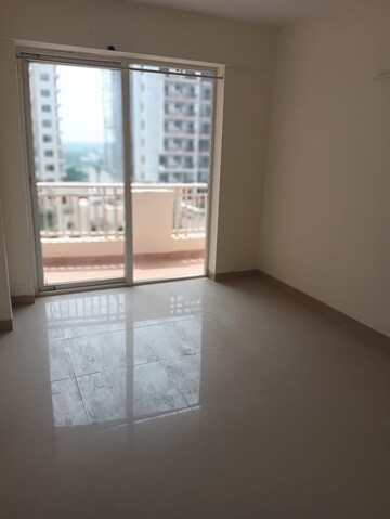 Room in 3 BHK Apartment at Signature Global Synera, Sector 81 – for Sale