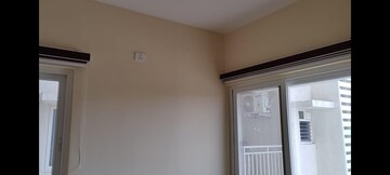 Room in 3 BHK Apartment at Shriram Luxor, Hennur Road – for Rent