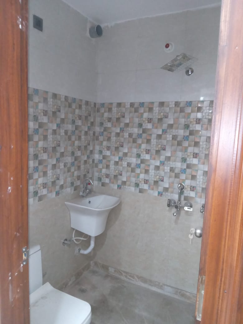 3 BHK Builder Floor For Sale in Kishan Kunj 