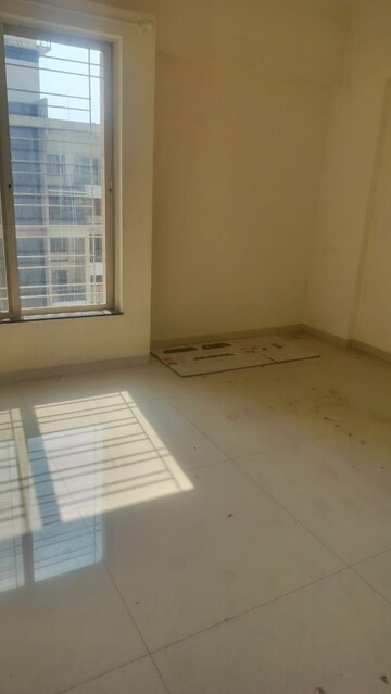 Room in 2 BHK Apartment at Lohia Jain Megh Malhar Raga, Bavdhan – for Rent