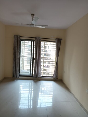Room in 2 BHK Apartment at Acme Ozone, Manpada – for Rent