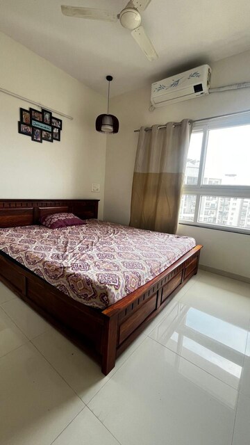 Room in 2 BHK Apartment at Mundhwa – for Rent