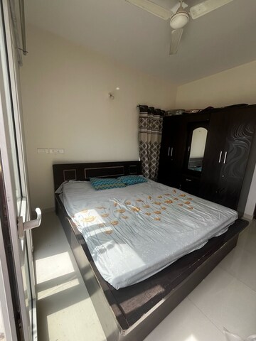 Room in 2 BHK Apartment at Mundhwa – for Rent