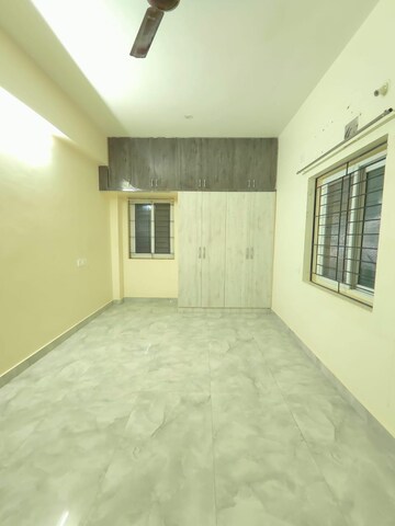 Room in 2 BHK Apartment at Raghavendra Arcade, Kondapur – for Rent