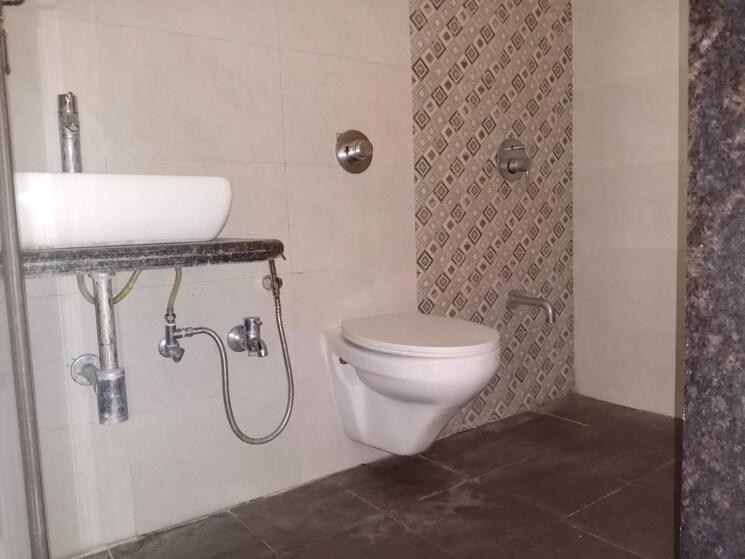 Bathroom, vihang-hills 2 Bedroom 905 Sq.Ft. Apartment In Ghodbunder Road Thane 8313806