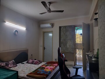 Living Room in 3 BHK Builder Floor at SS Mayfield Gardens, Sector 51 – for Rent