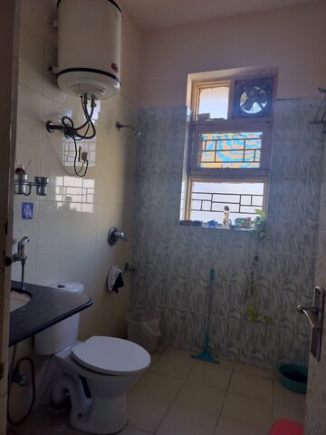 Bathroom in 3 BHK Builder Floor at SS Mayfield Gardens, Sector 51 – for Rent