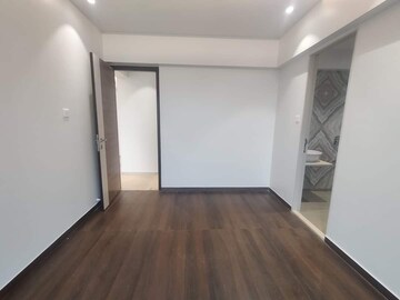 2 BHK Apartment For Rent in Chandak Cornerstone, Worli