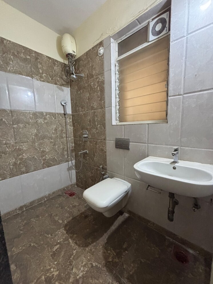 Bathroom, siddhi-highland-gardens 2 Bedroom 700 Sq.Ft. Apartment In Dhokali Thane 8313867
