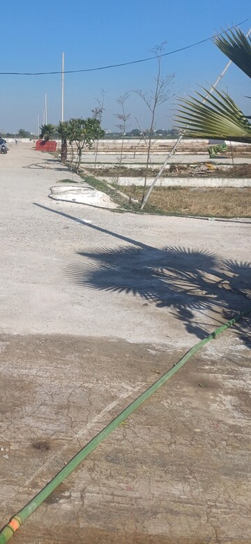  Plot For Sale in Jewar