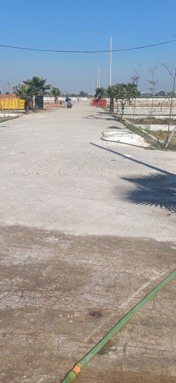  Plot For Sale in Jewar