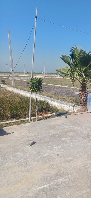  Plot For Sale in Jewar