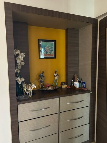 Furnished Amenities in 3 BHK Apartment at Panorama Tower, Andheri West – for Rent