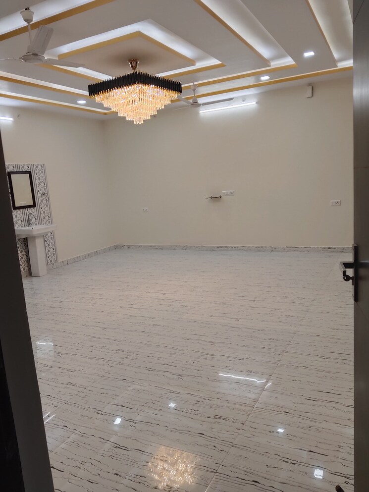 undefined, gomti nagar 3 Bedroom 1800 Sq.Ft. Builder Floor In Gomti Nagar Lucknow 8314007