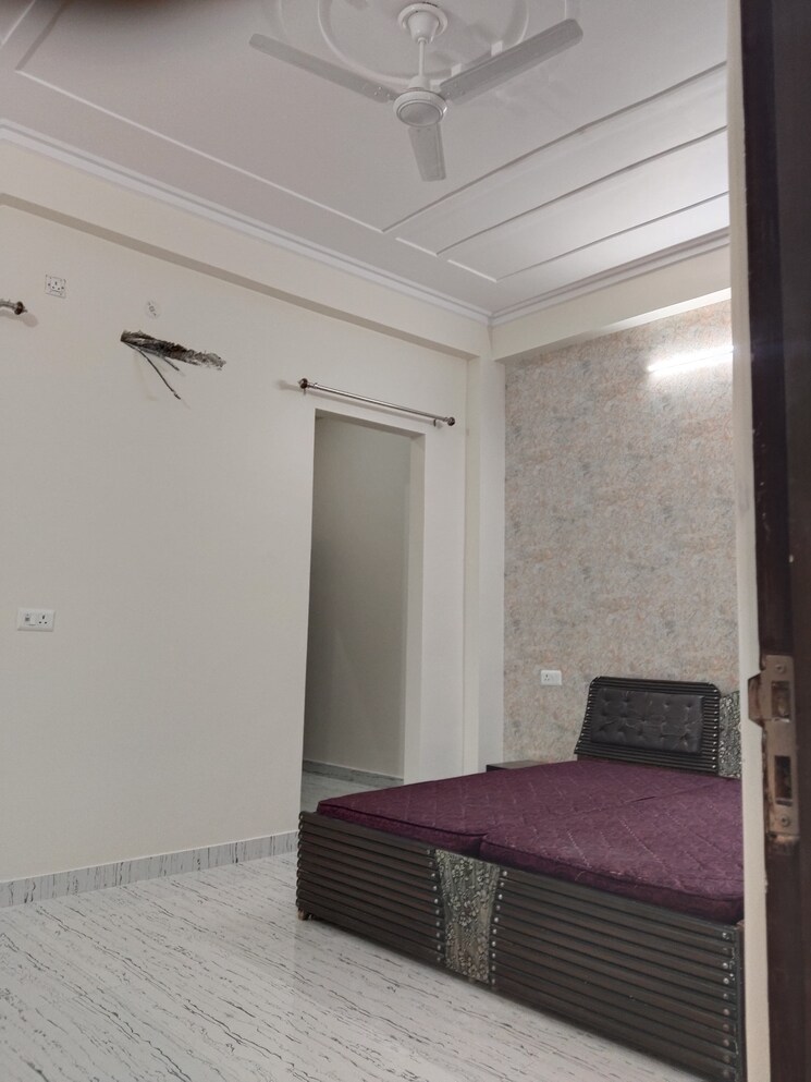 Room, gomti nagar 3 Bedroom 1800 Sq.Ft. Builder Floor In Gomti Nagar Lucknow 8314007