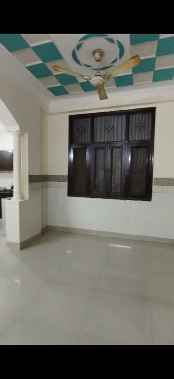 Room in 2 BHK Builder Floor at Indrapuram – for Sale