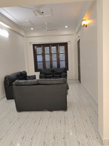 Bedroom in 3 BHK Builder Floor at Gomti Nagar – for Rent